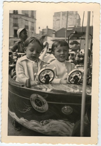 Photo ancienne manège fête - photo,